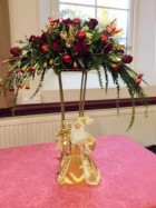 Flower arranging demonstration Lynne Christmas 2019 - photo 4